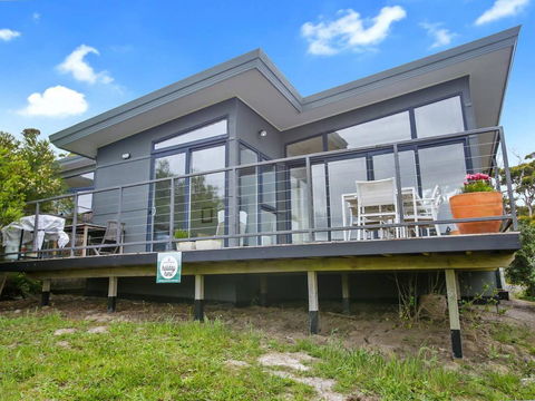 OCEANS 12 - Modern Ocean View Villa - Melbourne Tourism 3
