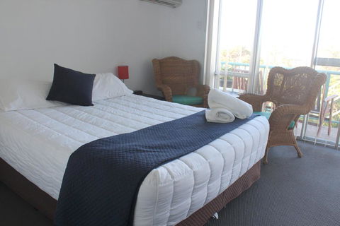 Oceanside Hawks Nest - Melbourne Tourism 3