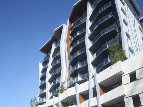 ONE OAK (693I) - Melbourne Tourism 1