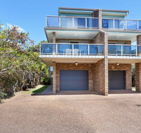 One Street from Main Beach - Melbourne Tourism