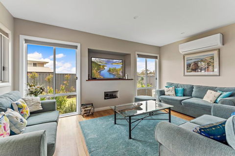 Ontario Way 1 Burrill Lake - Melbourne Tourism 0