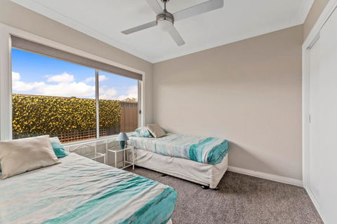 Ontario Way 1 Burrill Lake - Melbourne Tourism 2