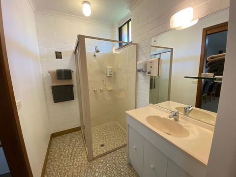 Orana Motor Inn - Melbourne Tourism 3