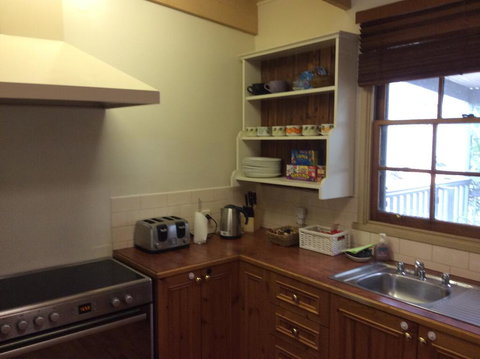 Overnewton Castle - Melbourne Tourism 2