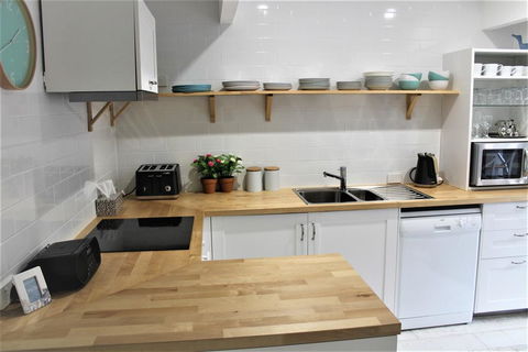 Pacific Heights Holiday Apartments - Melbourne Tourism 2