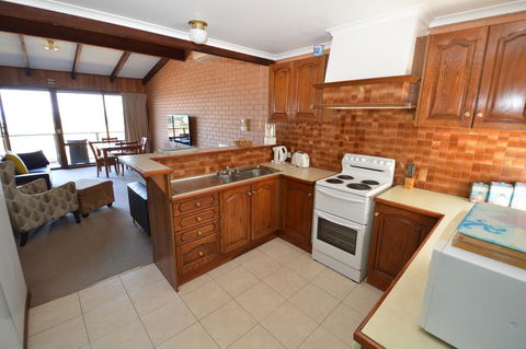 Panoramic Townhouse 8 - Melbourne Tourism 1