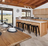 Peak View House - Melbourne Tourism