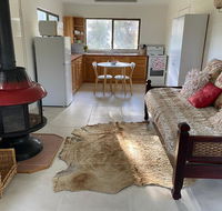 Pear Tree Cottage at Amiens - Melbourne Tourism