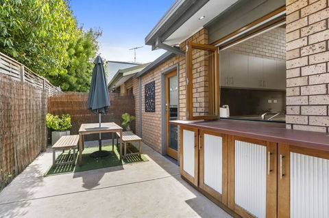 Pearl Seaside - Melbourne Tourism 0