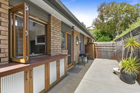 Pearl Seaside - Melbourne Tourism 2