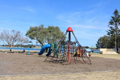 Pelican Lake Holiday House - Melbourne Tourism 1