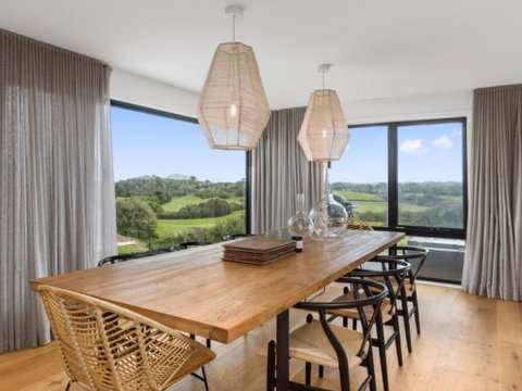 Peninsula Hot Springs Designer Home! - Melbourne Tourism 2