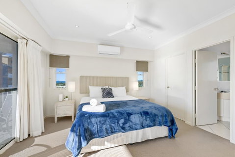 Penthouse - Private Rooftop Spa - Melbourne Tourism 3