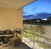 Perfectly Located Modern Apartment - Canberra CBD - Melbourne Tourism