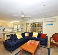 Pet Friendly Beach Home - Melbourne Tourism