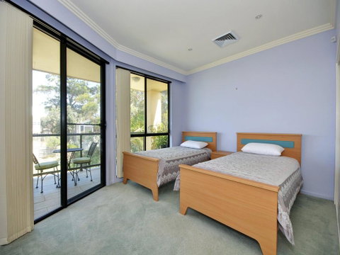 Pet Friendly Boulevarde On Boulevarde - Melbourne Tourism 2