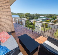Pet Friendly Lentara St 8 - Fingal Bay - Melbourne Tourism