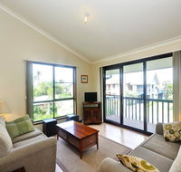 Pet Friendly on Pelican - Close to Myall River - Melbourne Tourism