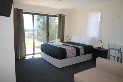 Poley Cow Studio - Melbourne Tourism 2