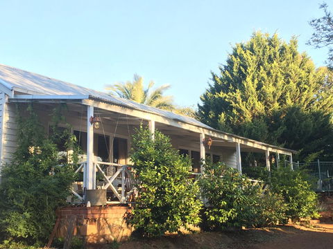Pool House - Melbourne Tourism 1