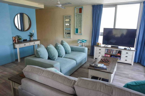 Pool, Tennis, Alexandra Headlands Oceanfront Resort - Melbourne Tourism 1