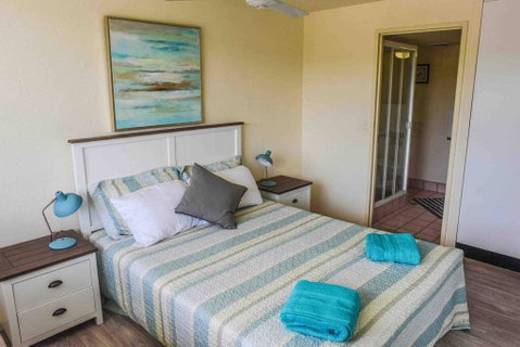 Pool, Tennis, Alexandra Headlands Oceanfront Resort - Melbourne Tourism 2