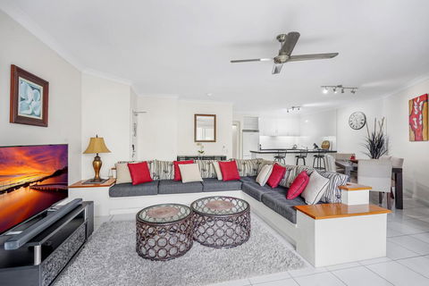 Poolside Apt In Alamanda Beachfront Resort (52) - Melbourne Tourism 3