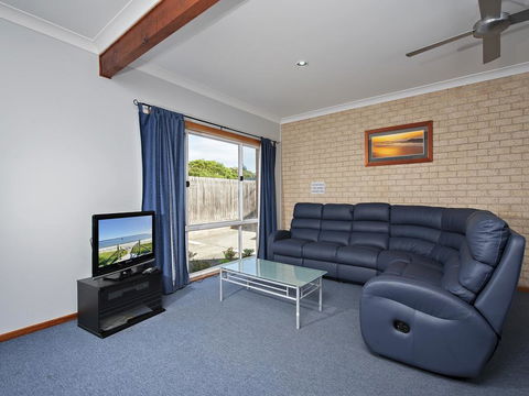 Portside - Melbourne Tourism 0