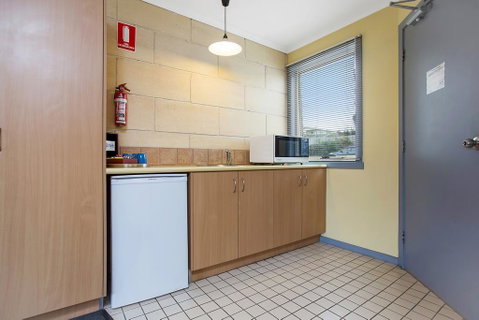 Portside Motel - Melbourne Tourism 3