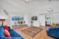 Quaint Cottage In The Edge