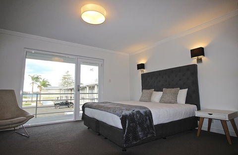 Quays Hotel - Melbourne Tourism 1