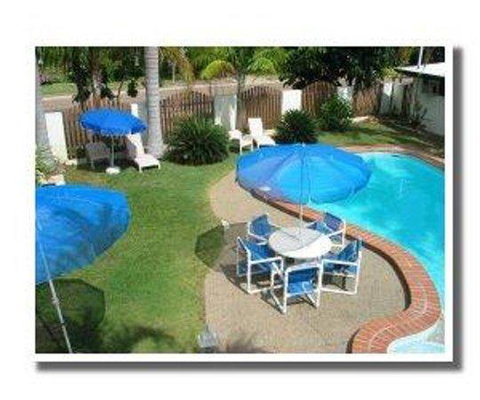 Queens Beach Hotel - Melbourne Tourism 2