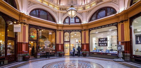QV2 APARTMENT ON SWANSTON ST - Melbourne Tourism 1