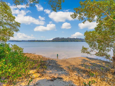 Ralph's Cottage Orion Drive Yamba - Pet Friendly Photos Available Shortly Free Wi-Fi - Melbourne Tourism 3