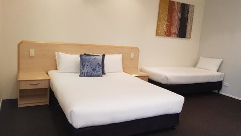Red Bridge Motor Inn - Melbourne Tourism 1