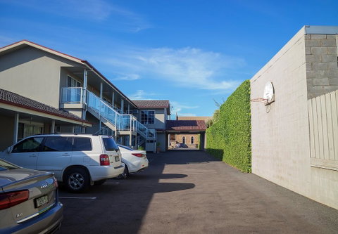 Redwood Manor Motel Apartments - Melbourne Tourism 2