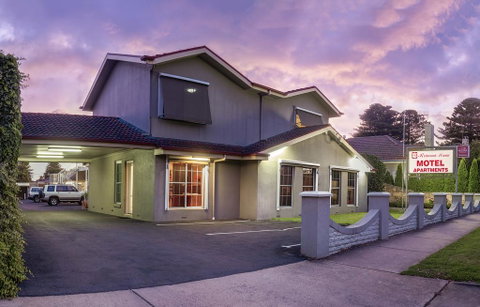 Redwood Manor Motel Apartments - Melbourne Tourism 0