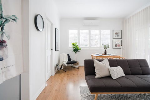 Restful Allawah Retreat Near Sydney Airport - Melbourne Tourism 2