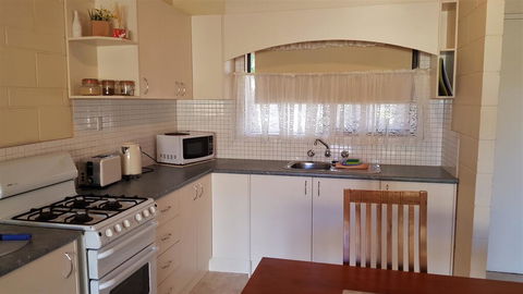 Rise N' Shine - Min Stay 4 Nights - Melbourne Tourism 3