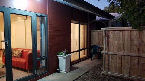 Rise N' Shine - Min Stay 4 Nights - Melbourne Tourism 0