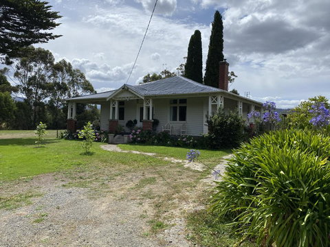 River Front Estate - Melbourne Tourism 0