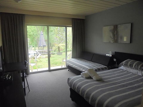 Riverbank Park MOTEL - Melbourne Tourism 3