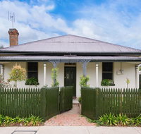 Roalies Farm House - Melbourne Tourism
