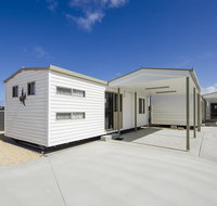 Rocks Retreat Cabin - Seal - Melbourne Tourism