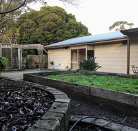 Romantic Getaway with Spa and Wifi - Pet Friendly - Melbourne Tourism