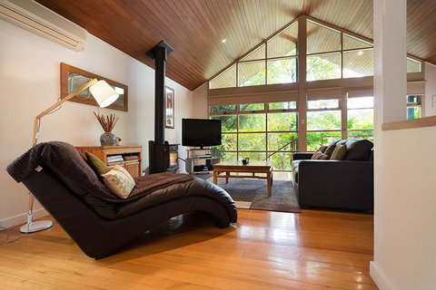 Romantic Treehouse Getaway - Melbourne Tourism 0