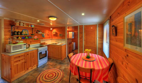 Rosebank Cottage Collection - Melbourne Tourism 0