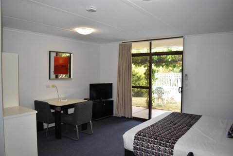 Roundhouse Motel - Melbourne Tourism 3