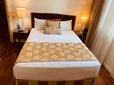 Royal Albert Hotel - Melbourne Tourism 3