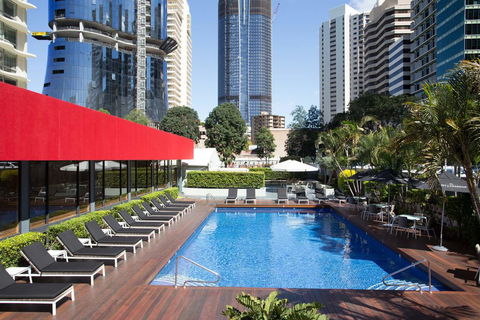 Royal On The Park - Melbourne Tourism 1